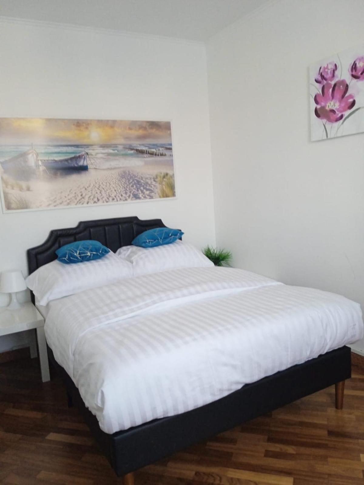 3-Bedroom Apt In Town Square Wrocław Eksteriør bilde